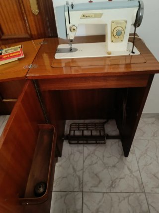 Máquina de coser Sigma 150