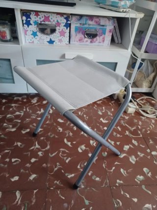 Taburete plegable nuevo