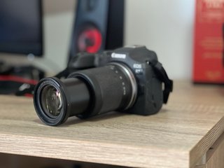 Canon EOS R7 Cámara + Lente + Accesorios