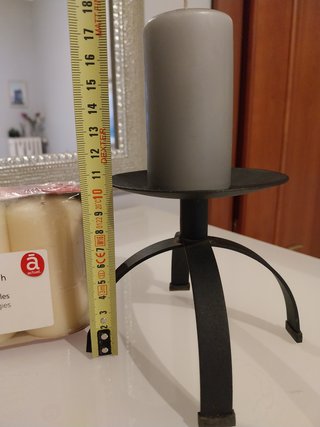 Portacandele nero Ikea con 3 candele
