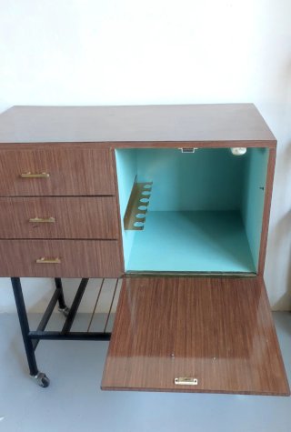 Mueble bar vintage de formica