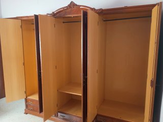 Armario 3 puertas madera y cristal