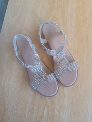 Sandalias Brillantes Doradas y Plateadas