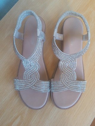 Sandalias Brillantes Doradas y Plateadas
