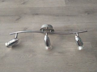 Lámpara de techo plateada con 3 focos orientales