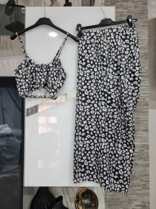Coordinato top e gonna floreale