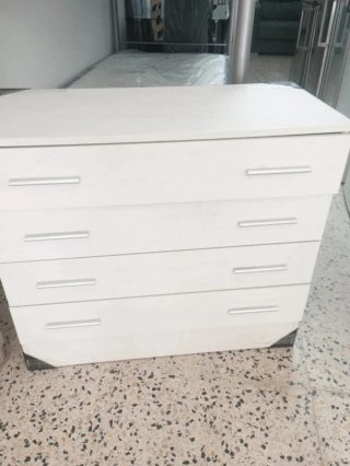 CÓMODA CÓMODA CÓMODA CÓMODA COMODA