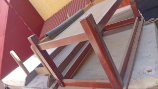 Regalo 2 sillones y 2 mesas bajas de salón.