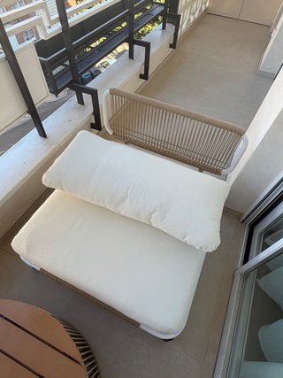 Conjunto sillón y mesa exterior
