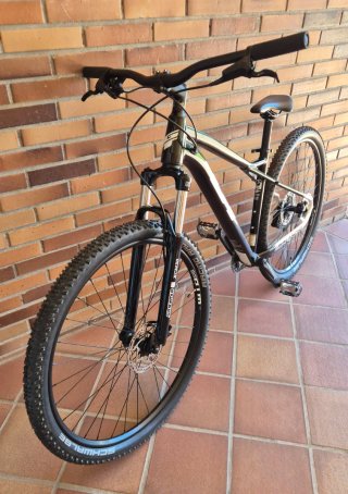 Bicicleta GT Avalanche Comp 29" como nueva
