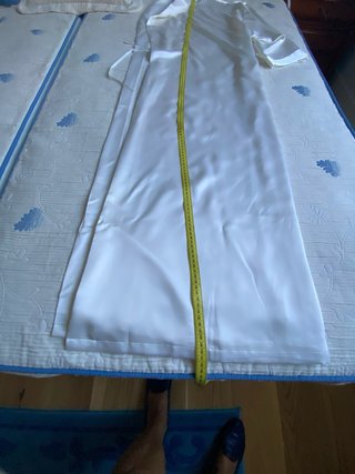 Bata de raso seda satinada blanca