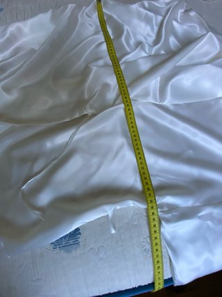 Bata de raso seda satinada blanca