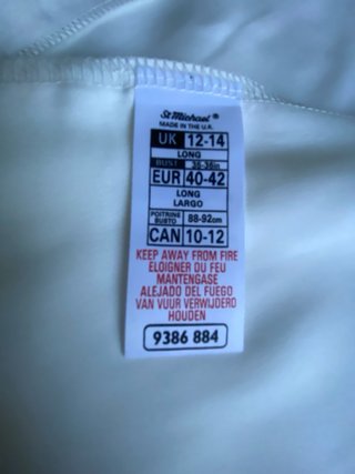 Bata de raso seda satinada blanca