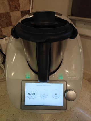 Thermomix TM6 con todos los accesorios