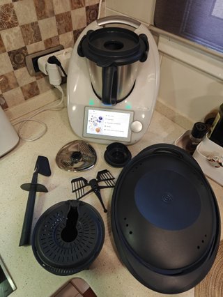 Thermomix TM6 con todos los accesorios