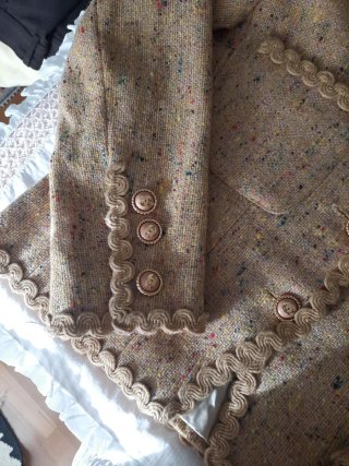 Chaqueta estilo Chanel   Multicolor .