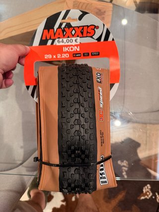 Cubierta Maxxis Ikon 29x2.20 3C EXO TR Skinwall