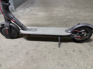 Patinete Eléctrico marca Xiaomi modelo M365