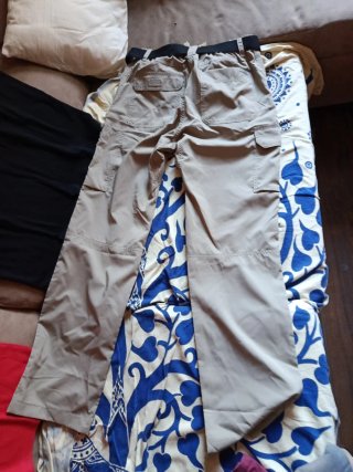 Pantalón Columbia Beige Talla S 32