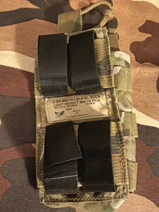 VENDO EL ARTICULO DE MILITARIA DE LA FOTO TAL Y CO