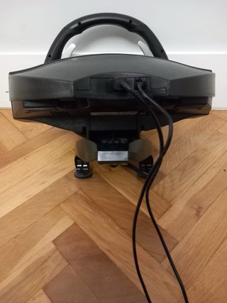Volante Ferrari T80 PS4 con pedales