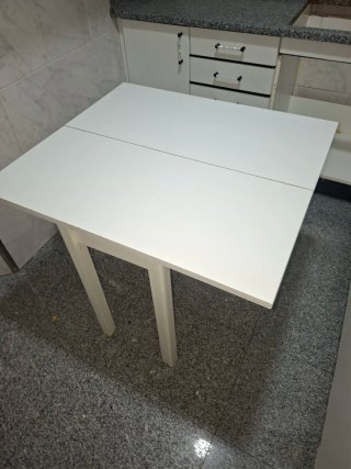 Mesa de cocina plegable blanca