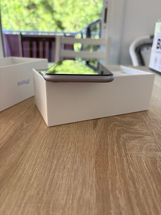 iPhone 11 128GB Apple viola con accessori