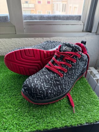 Zapatos de seguridad V-PRO negros y rojos