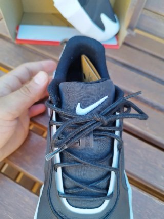 Nike Aura Edge