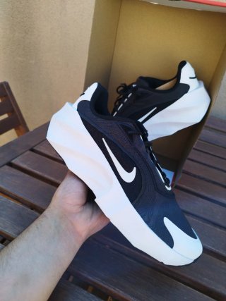 Nike Aura Edge