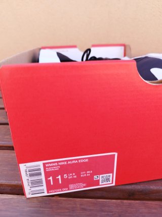 Nike Aura Edge