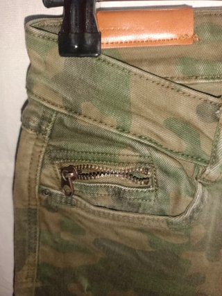 Pantalones Camuflaje Desgastados