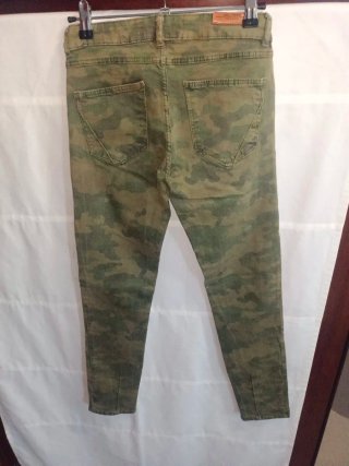 Pantalones Camuflaje Desgastados