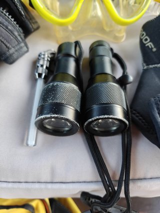 Equipo completo buceo: traje, aletas, máscara