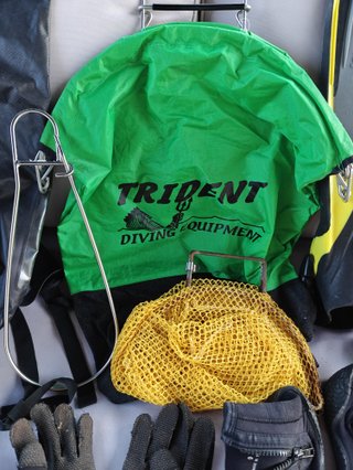 Equipo completo buceo: traje, aletas, máscara