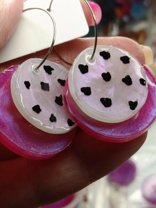 Pendientes Redondos Naranja con Corazones