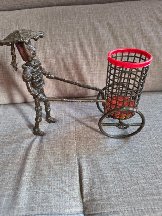 Carretto decorativo con cestino