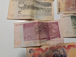 Billetes Vintage: Hungría, Estonia, Venezuela