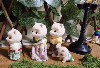 Familia de Alpacas Sylvanian Families