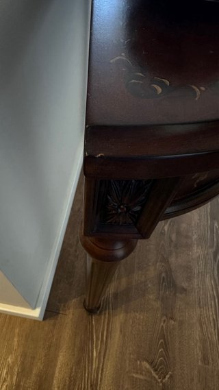 Consola Ethan Allen media luna pintada
