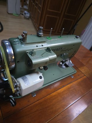 Máquina de coser Refrey Transforma