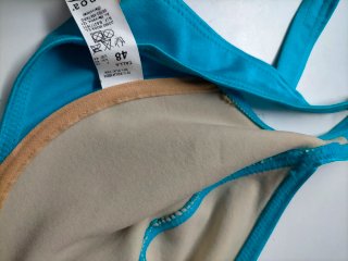 Bikini Anoa azul talla 48 con mancha