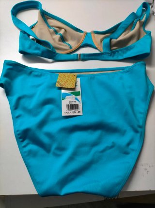 Bikini Anoa azul talla 48 con mancha