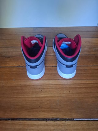 Jordan 1 Mid Bred Shadow