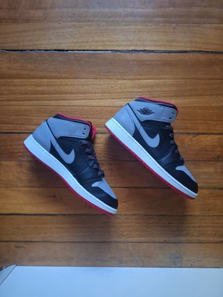 Jordan 1 Mid Bred Shadow