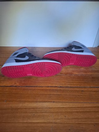 Jordan 1 Mid Bred Shadow