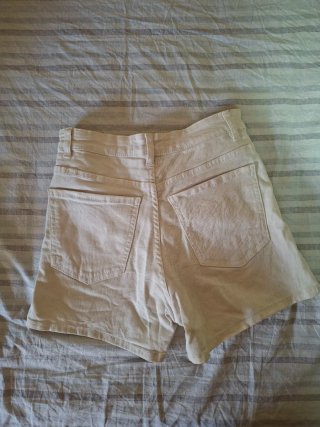 Pantalones cortos vaqueros beige