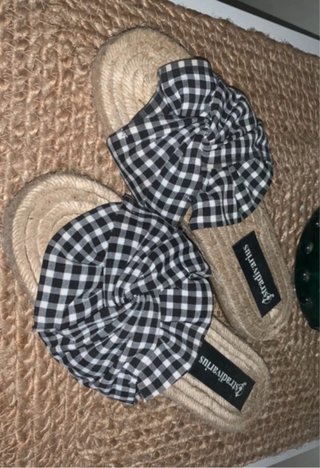 Sandalias pala cuadros vichy Stradivarius