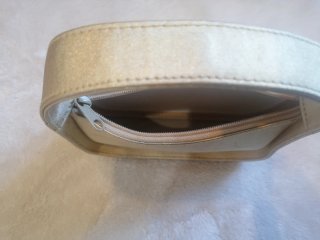 Lote de 4 bolsos diferentes estilos y materiales