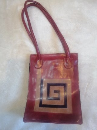 Lote de 4 bolsos diferentes estilos y materiales